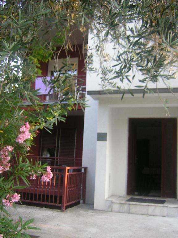 Lazar Apartments Petrovac Buitenkant foto