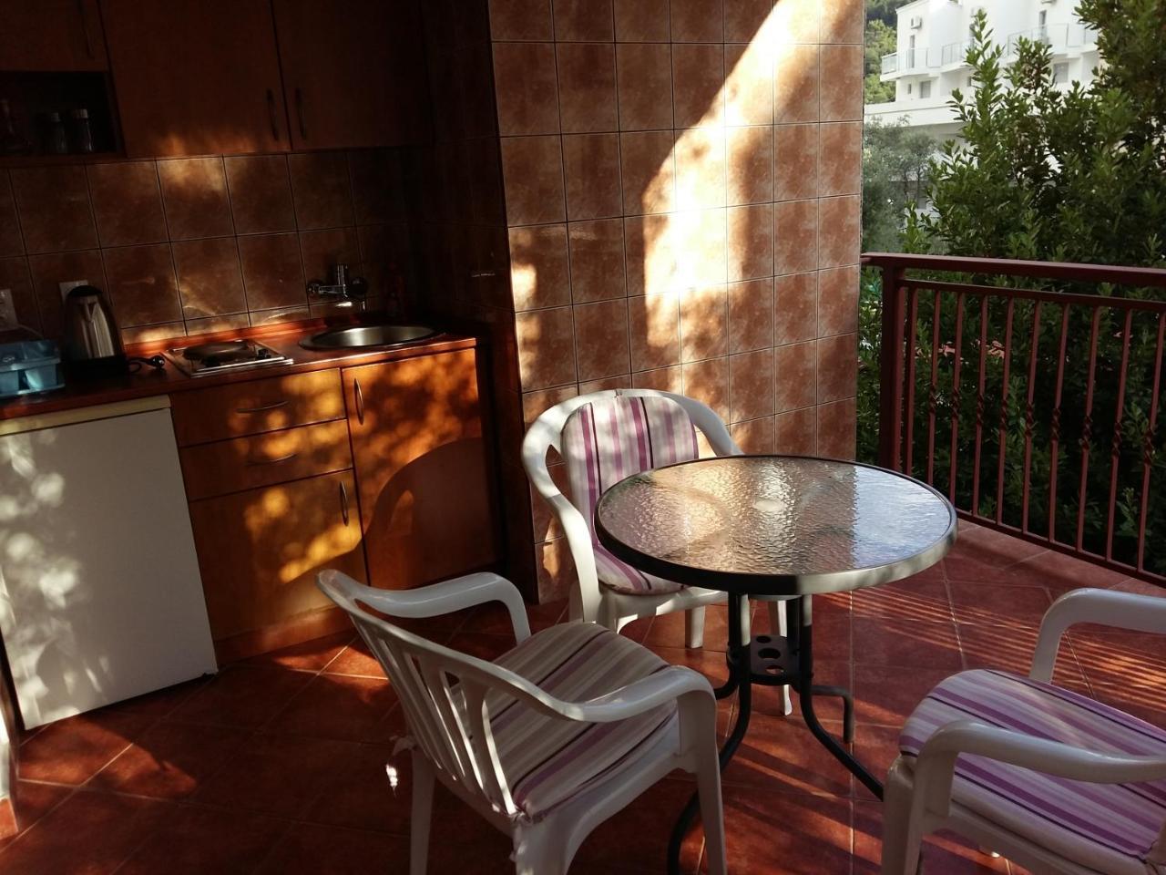 Lazar Apartments Petrovac Buitenkant foto