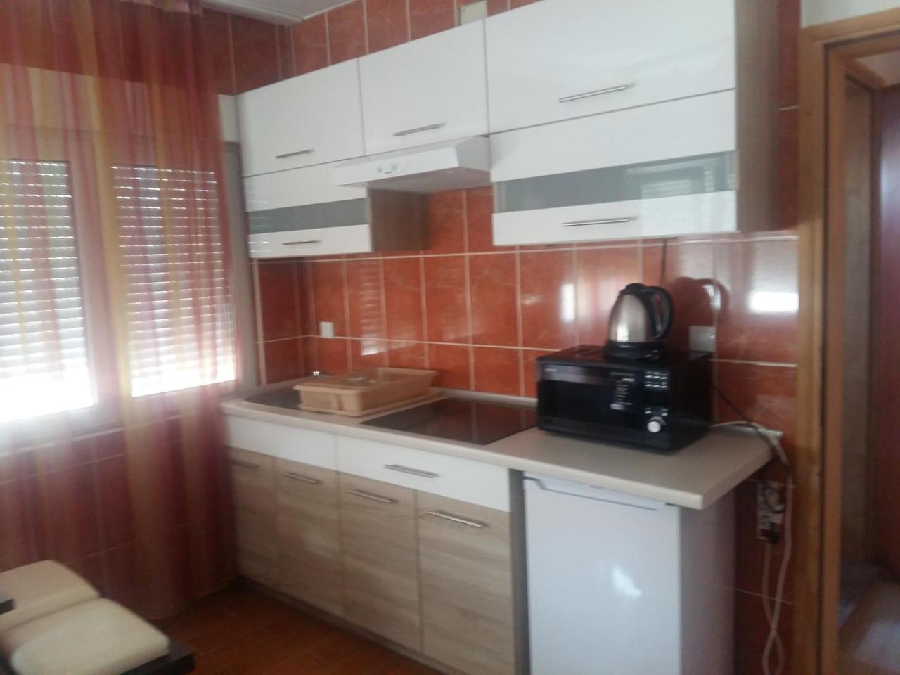 Lazar Apartments Petrovac Buitenkant foto