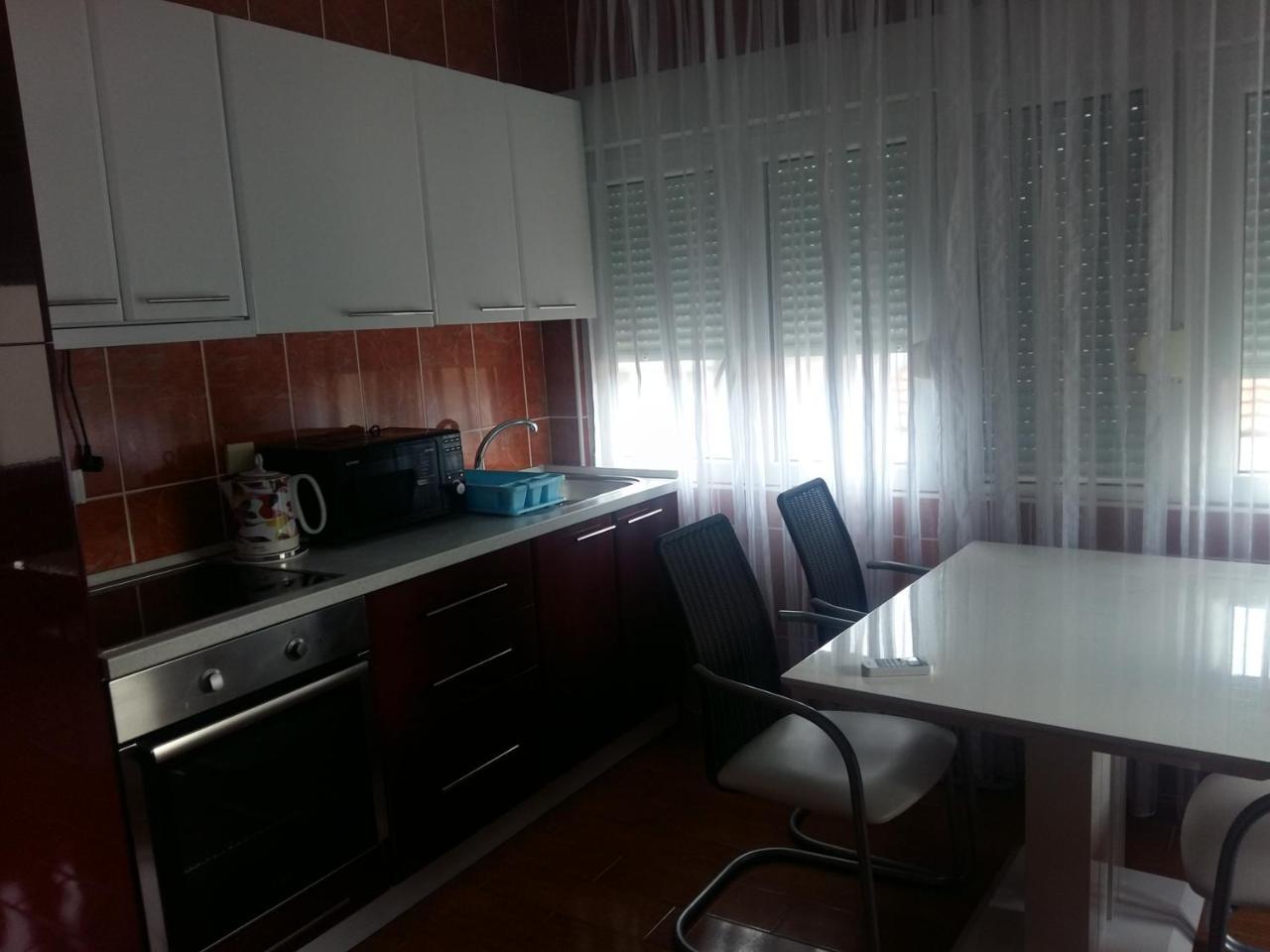 Lazar Apartments Petrovac Buitenkant foto